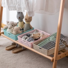 茶花（CHAHUA）收纳筐塑料收纳篮杂物橱柜衣柜收纳篮圆点内衣收纳筐  【2897】收纳筐M